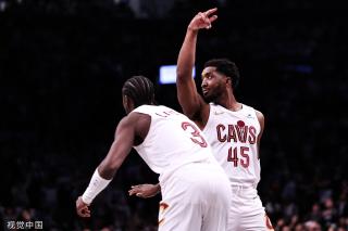 主场表现常 主场表现常